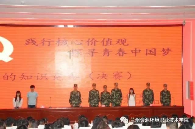 媒体人：不能自助甭指望天助！踢成这样还能好意思去淘汰赛受虐？