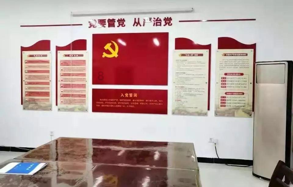 姚笛近况曝光颜值不输当年，转行当短剧导演，新剧条幅透露野心